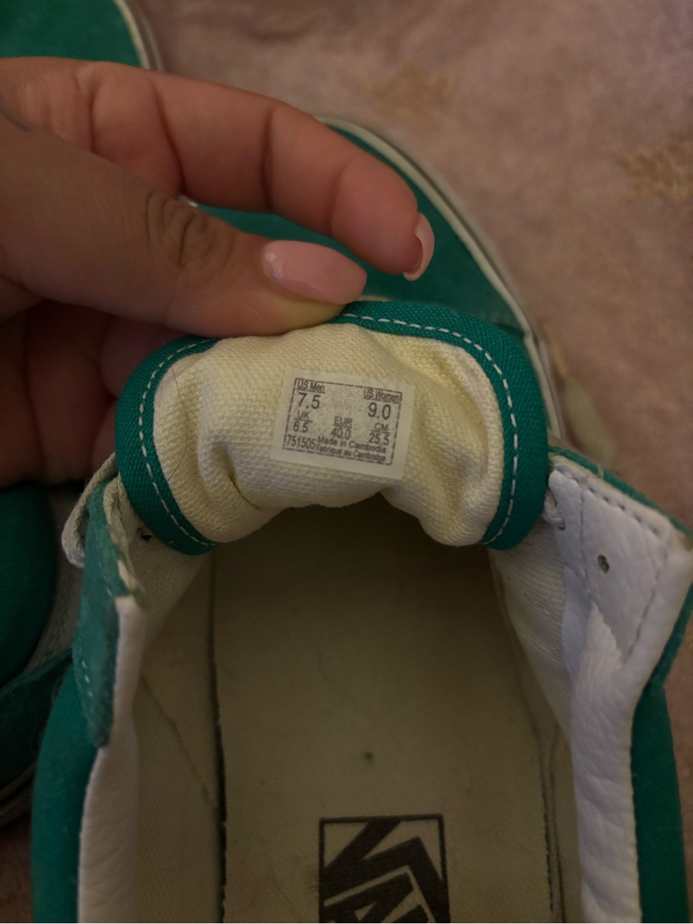Vans - Picture 6 of 6